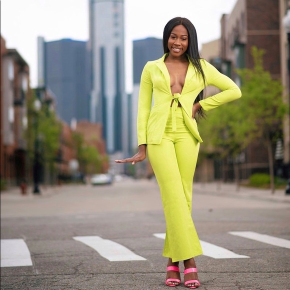 Neon green suit set - Picture 1 of 4